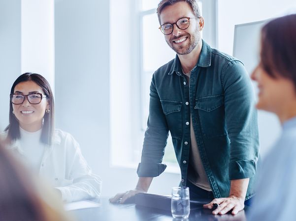 Businessman chairing a team meeting in an office