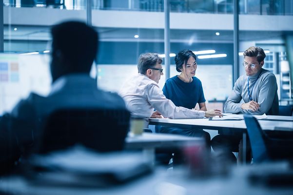 Customers discuss the Telekom Invoice Manager to improve invoice verification.