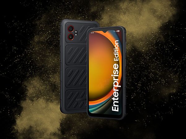 Product image Samsung Galaxy XCover7-Pro, with dust behind it on a black background