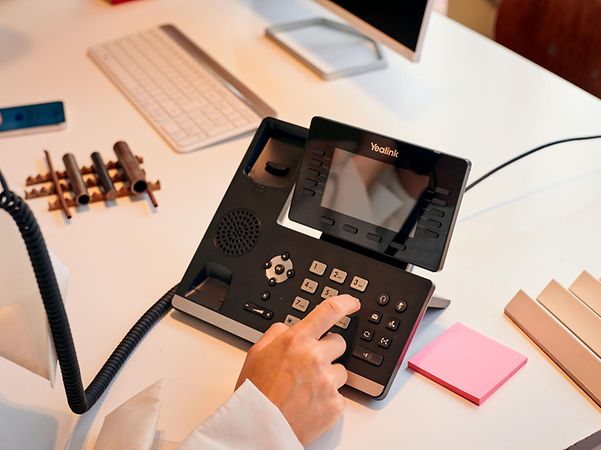 IP phones optimised for Cloud PBX
