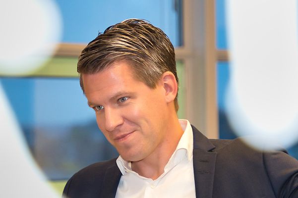 Matthias Hinken, Head of T Business Partner Sales