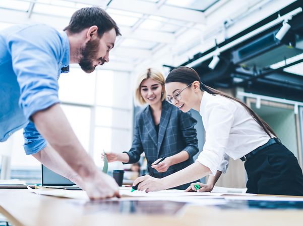 AI Services for the Microsoft Clouds_AdobeStock_686813139