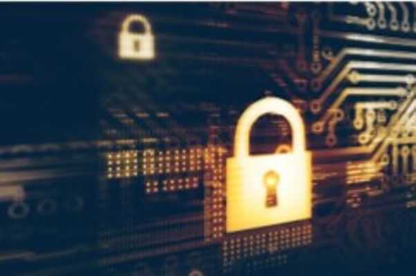 KI generiertes Bild mit goldenem Schloss goldenen Datenverbindungslinien auf schwarzem Hintergrund