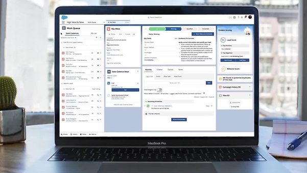 Startbild des Videos: Salesforce Customer 360 Manufacturing Cloud Demo
