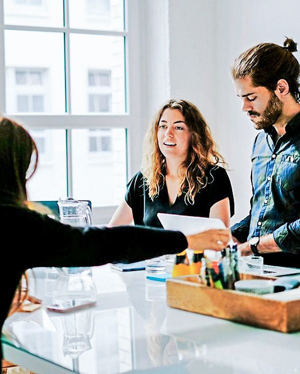 Gruppe von Personen bestellen über iMSA neu.